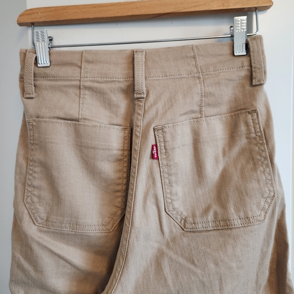 Levi's khaki pants - Picture 3 of 3